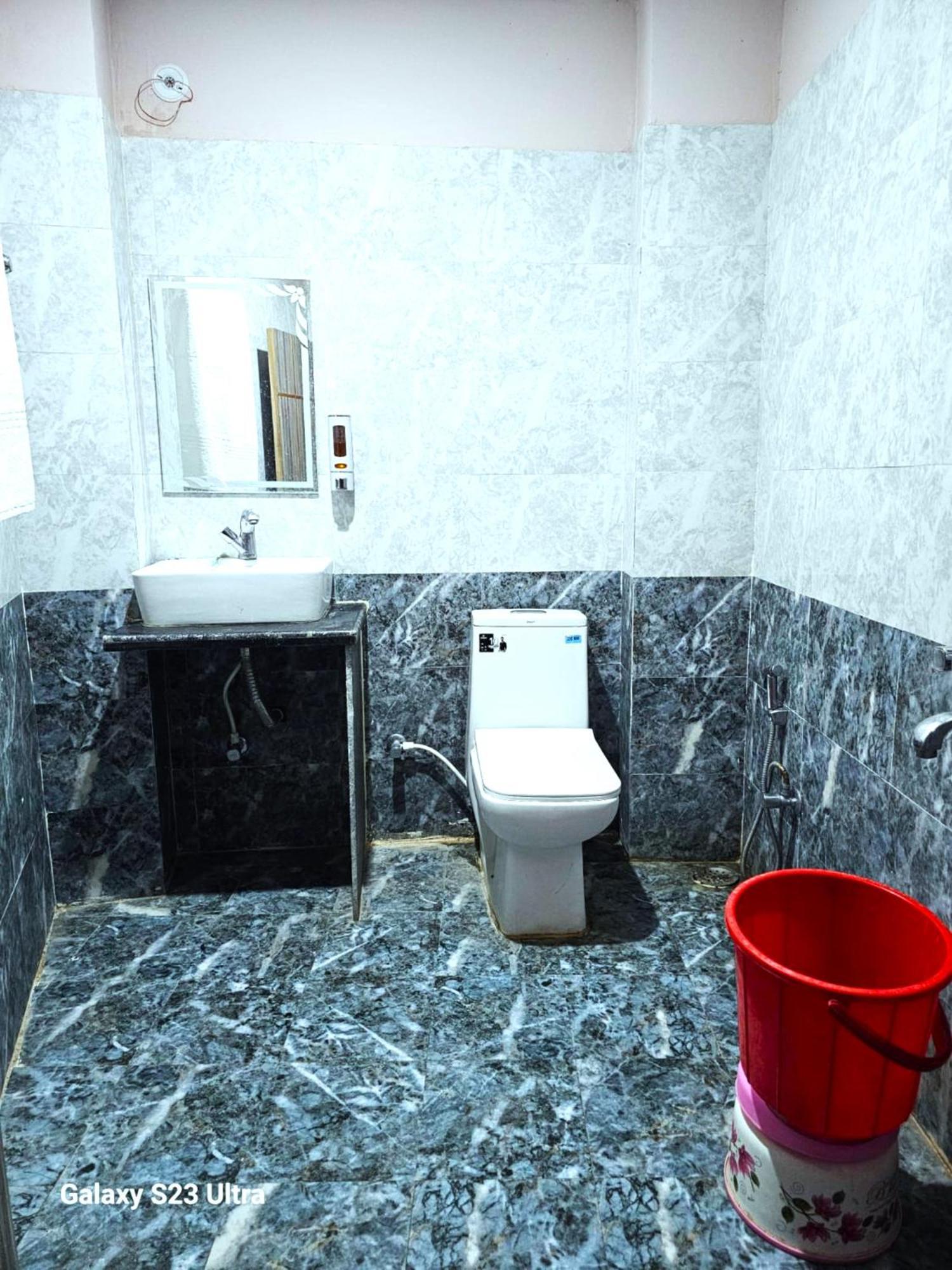 Hotel Kashi Inn Raj Ghat Waranasi Zewnętrze zdjęcie